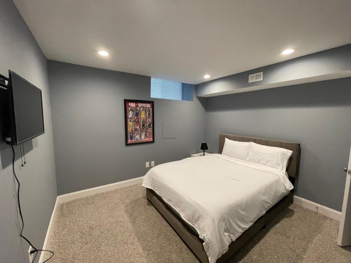 The Blue House! Modern+ Rooftop Deck+ Parking Baltimore Exterior foto